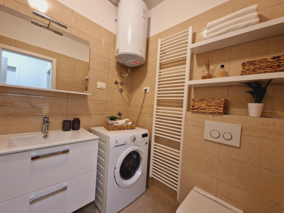 Ferienwohnung Apartman Adara Zadar Exterior foto